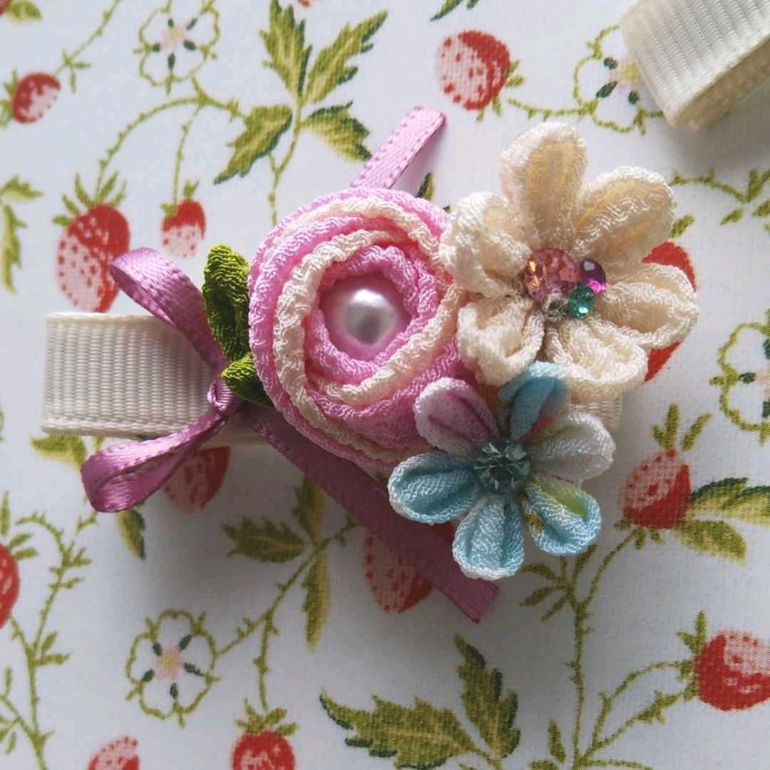 つまみ細工 薔薇のおめかしベビークリップ 春色 Pastelcolor