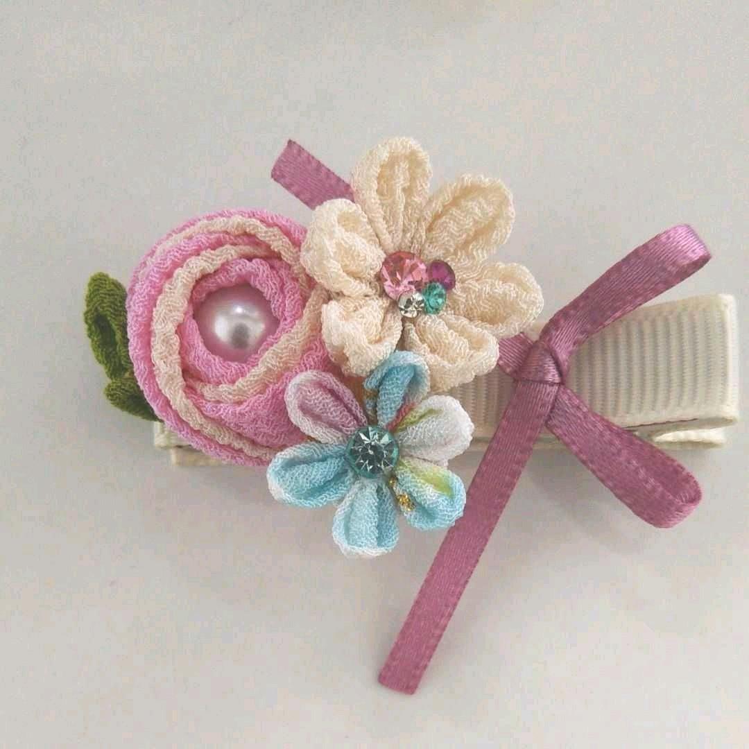 つまみ細工 薔薇のおめかしベビークリップ 春色 Pastelcolor
