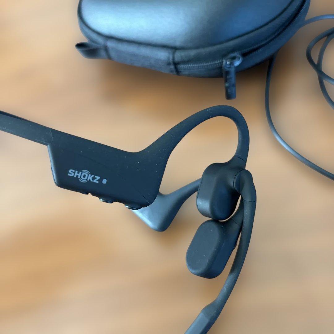 SHOKZ 骨伝導イヤホン ケース付き