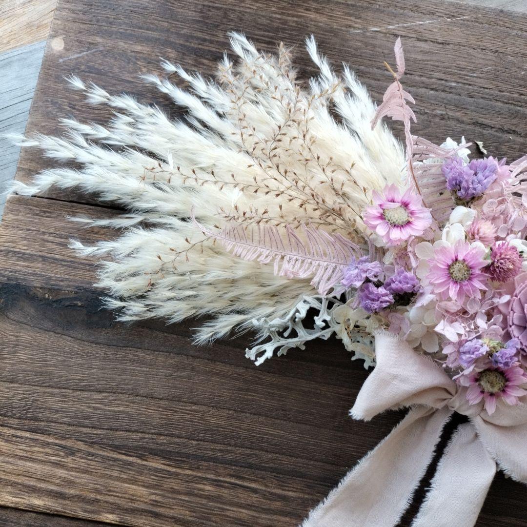 ピンクとパープル　柔らかい色合い　ドライフラワー横長スワッグ