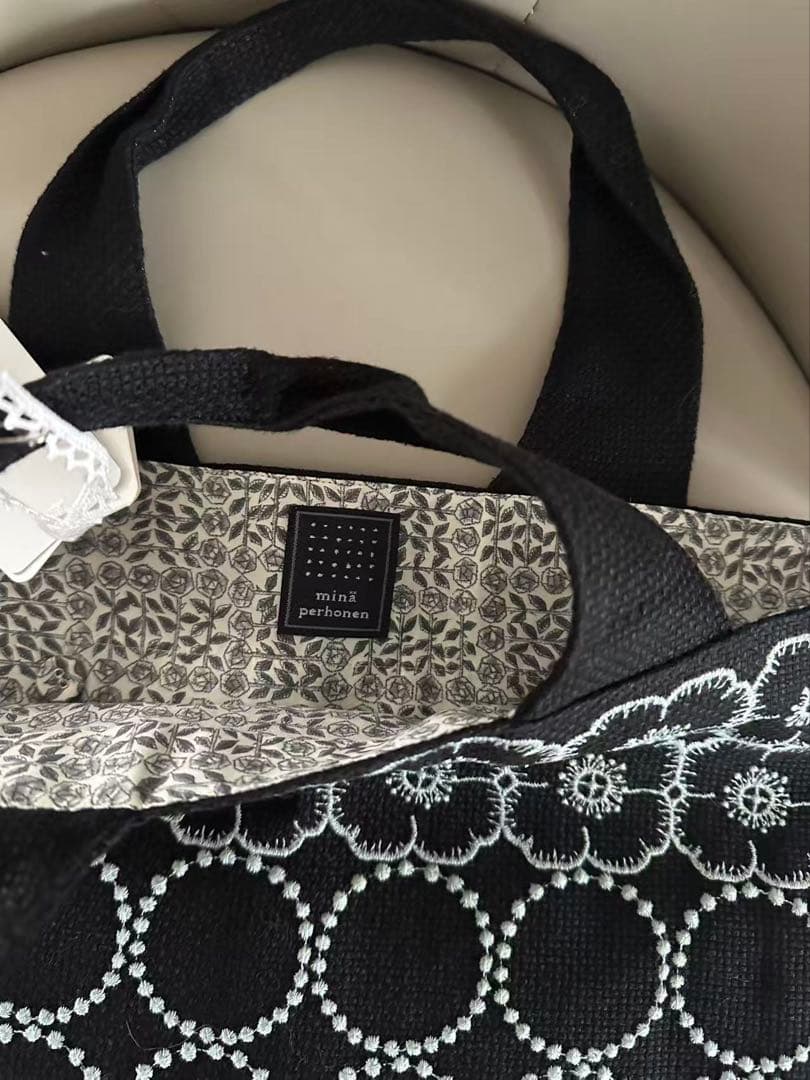 ミナペルホネン　mina perhonen パニーニバッグ　アネモネ　タンバリン