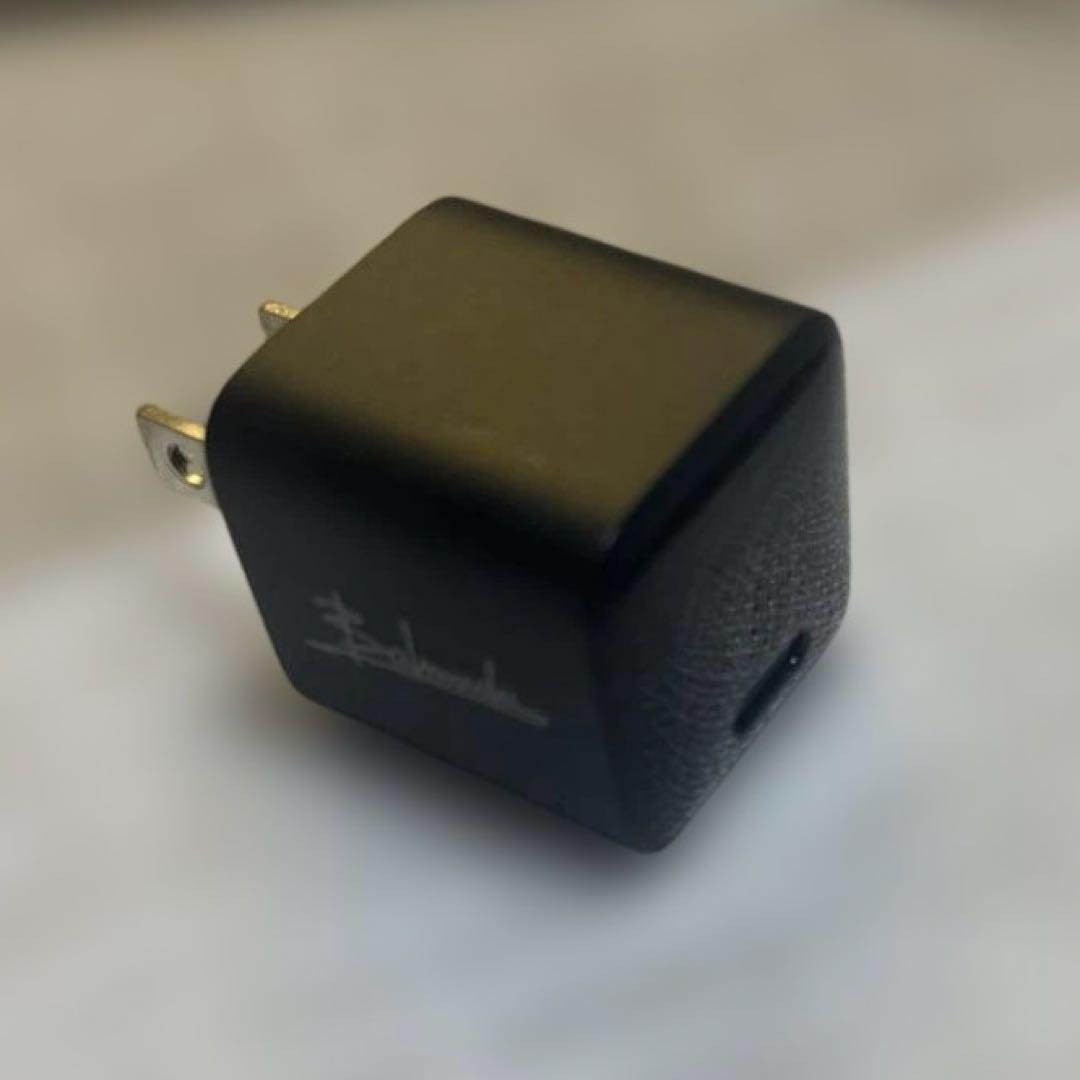 【純正充電器付き】バルミューダフォン　本体　中古