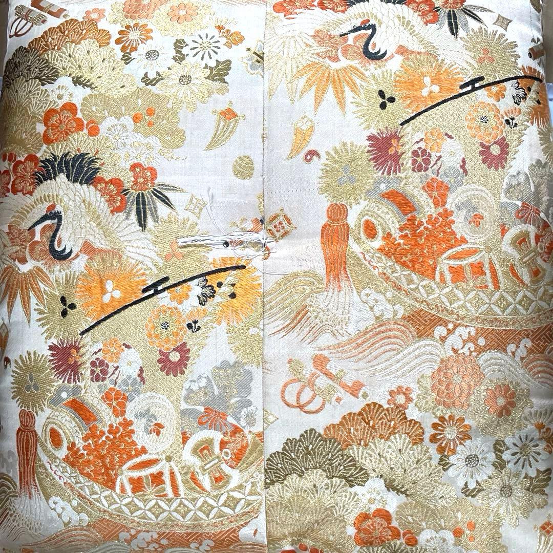 【極美品】レトロ御前座布団/仏前座布団/法事法要座布団　高級　肉厚　金糸ベージュ