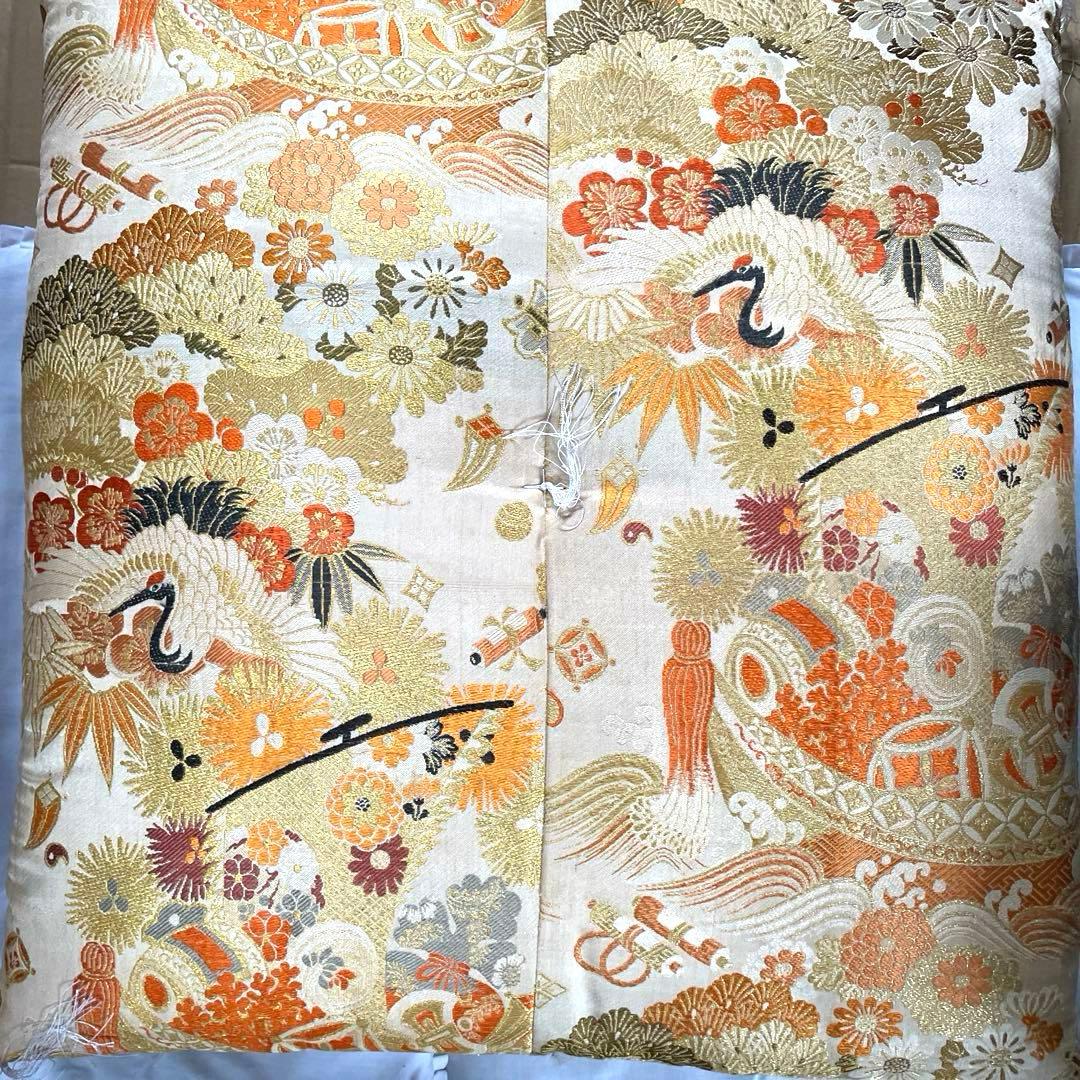 【極美品】レトロ御前座布団/仏前座布団/法事法要座布団　高級　肉厚　金糸ベージュ