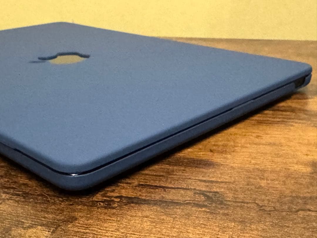 Apple MacBook Air (M2, 2022) 本体 13.6インチ