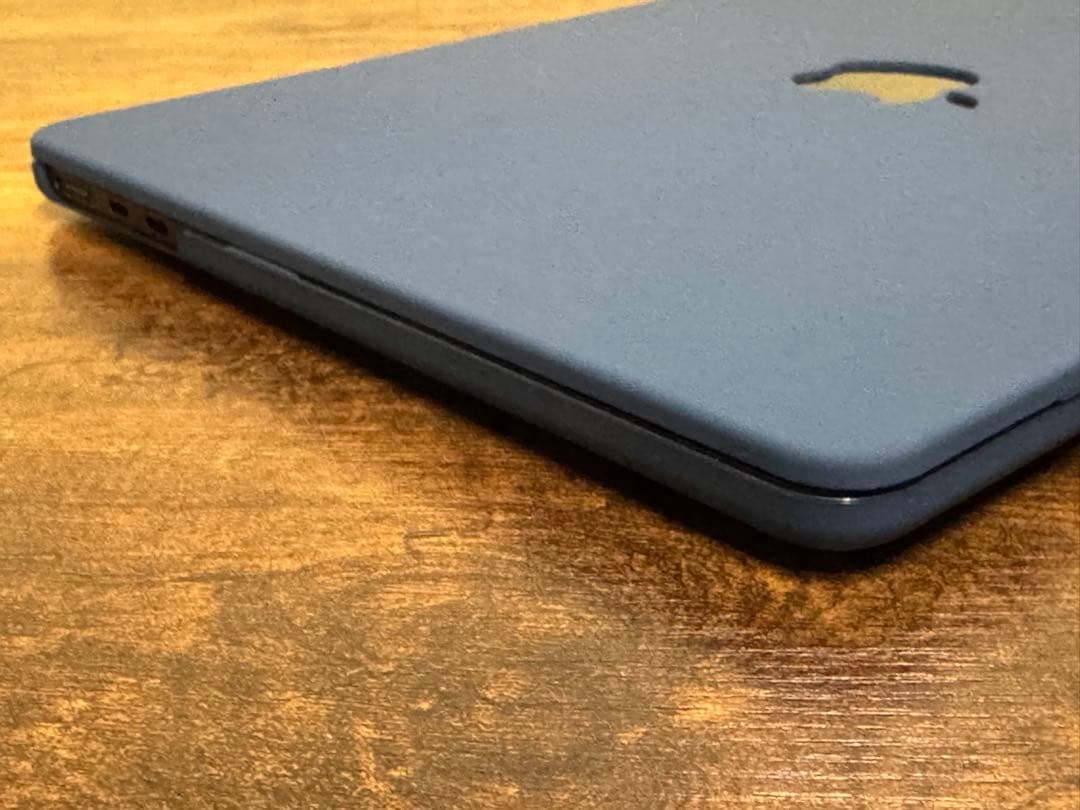 Apple MacBook Air (M2, 2022) 本体 13.6インチ