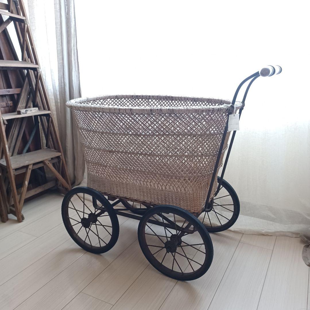 魔女の棲む森 ～小さな秘密基地～ メルカリshops リニューアル OPEN