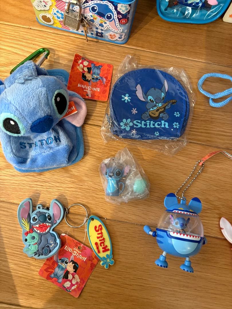 レトロ　ディズニー　スティッチ　平成レトロ　新品ばかり　キーホルダー　ポーチ