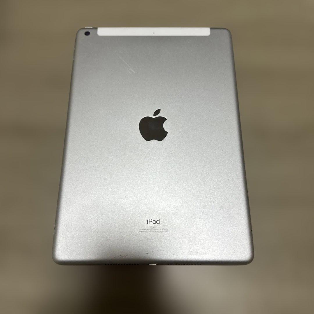 iPad 第7世代 32GB WI-fi+Cellularモデル シルバー