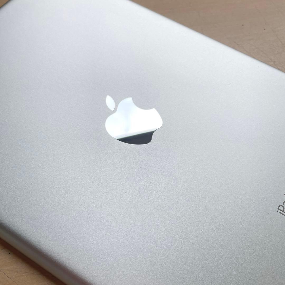 iPad 第6世代　A1893　Wi-Fiモデル　シルバー　32GB 超美品#4