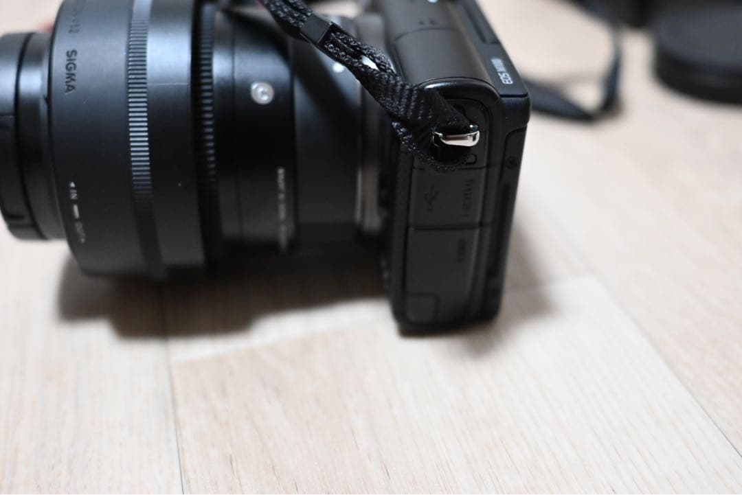 【美品】Canon EOS M100 ミラーレス一眼カメラ