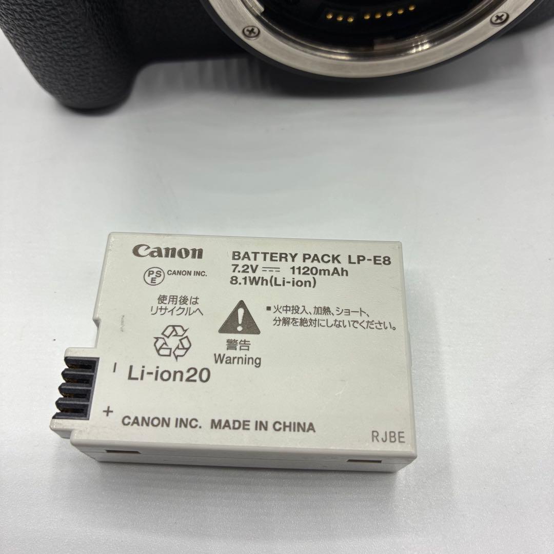 ⭐️Canon EOS Kiss x7i デジタル一眼レフカメラ チャージャー付属