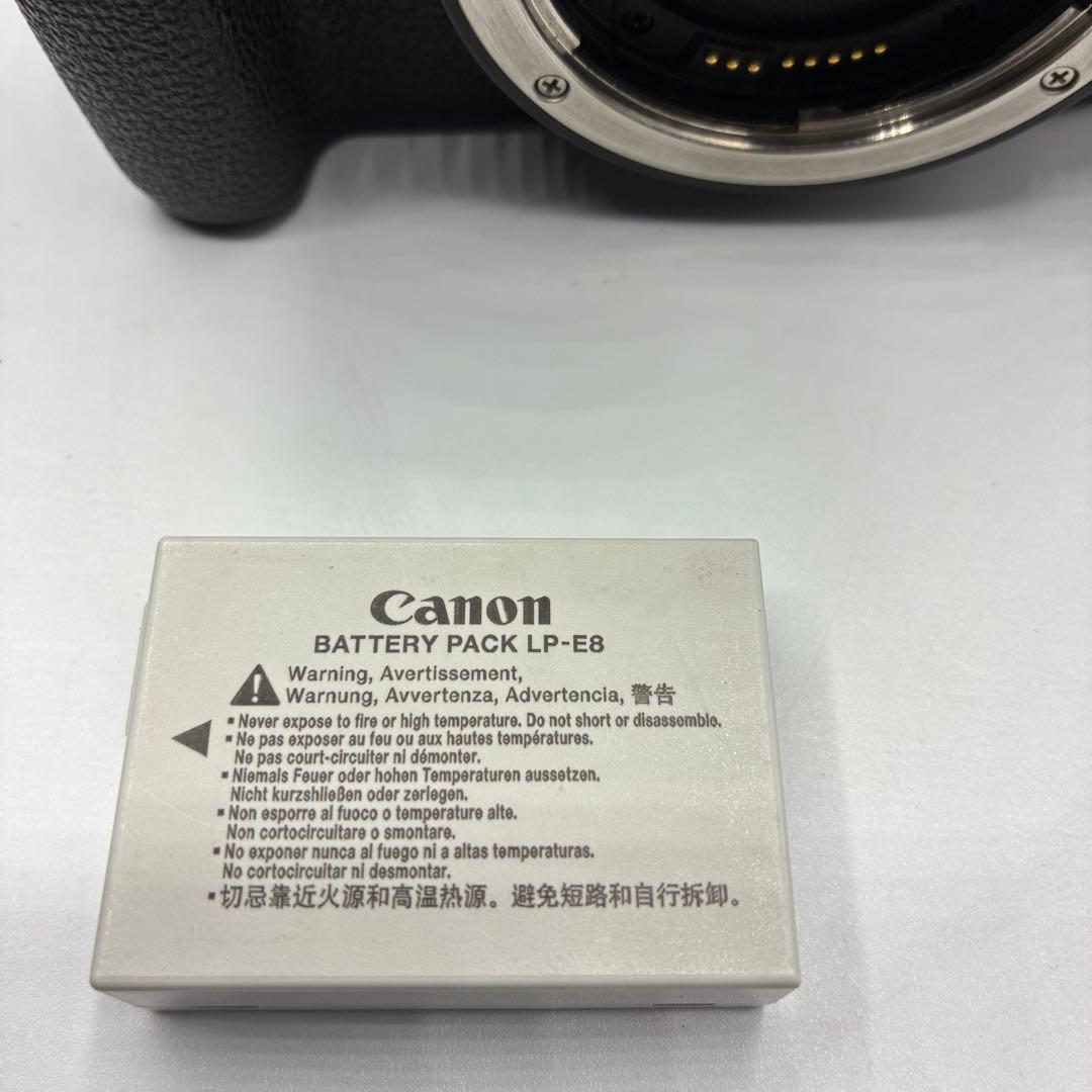 ⭐️Canon EOS Kiss x7i デジタル一眼レフカメラ チャージャー付属
