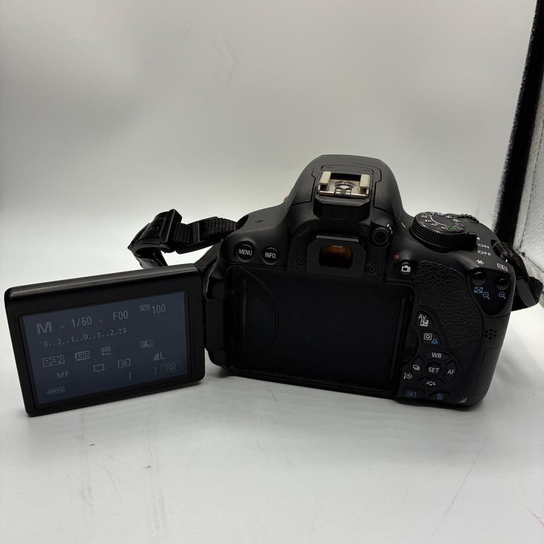 ⭐️Canon EOS Kiss x7i デジタル一眼レフカメラ チャージャー付属