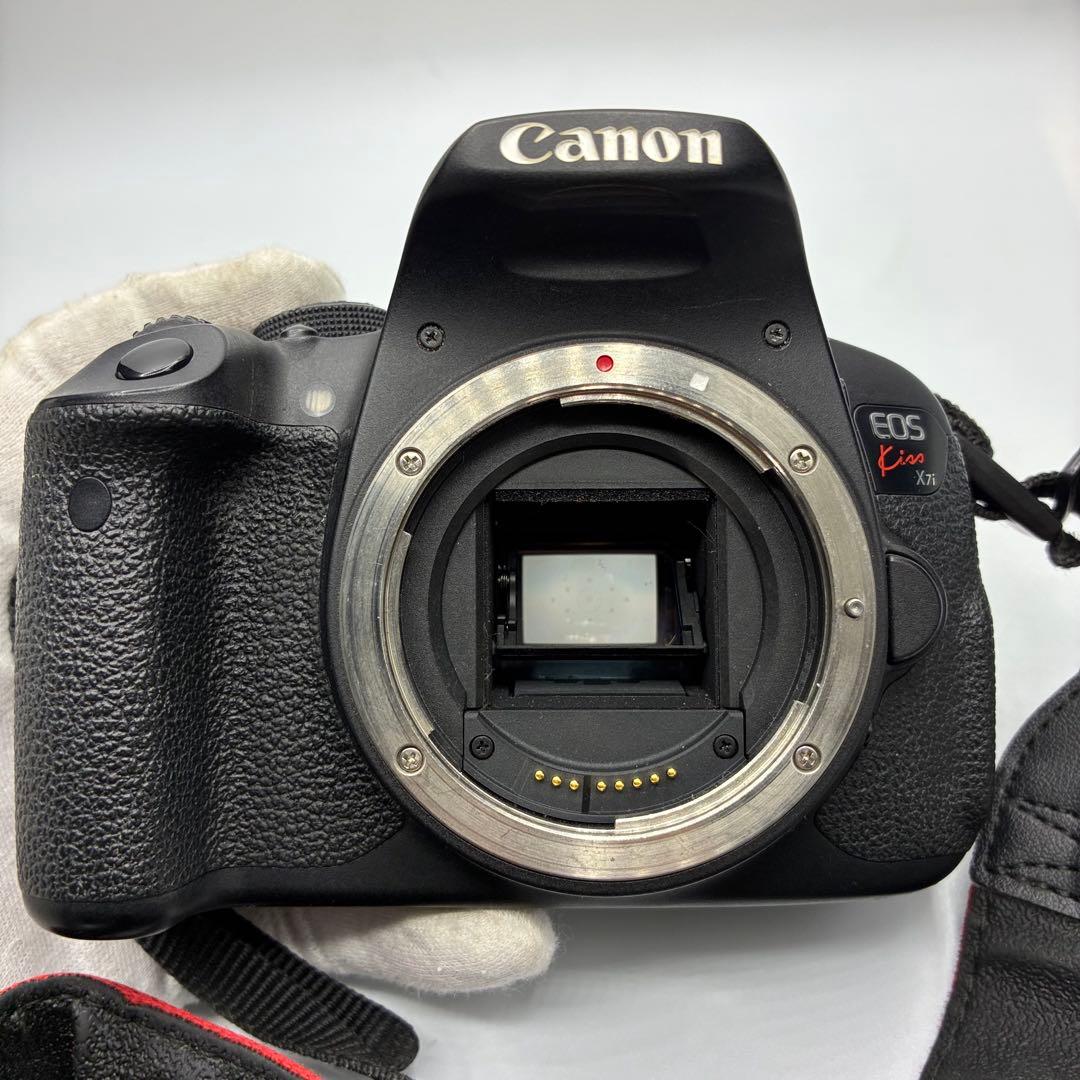 ⭐️Canon EOS Kiss x7i デジタル一眼レフカメラ チャージャー付属