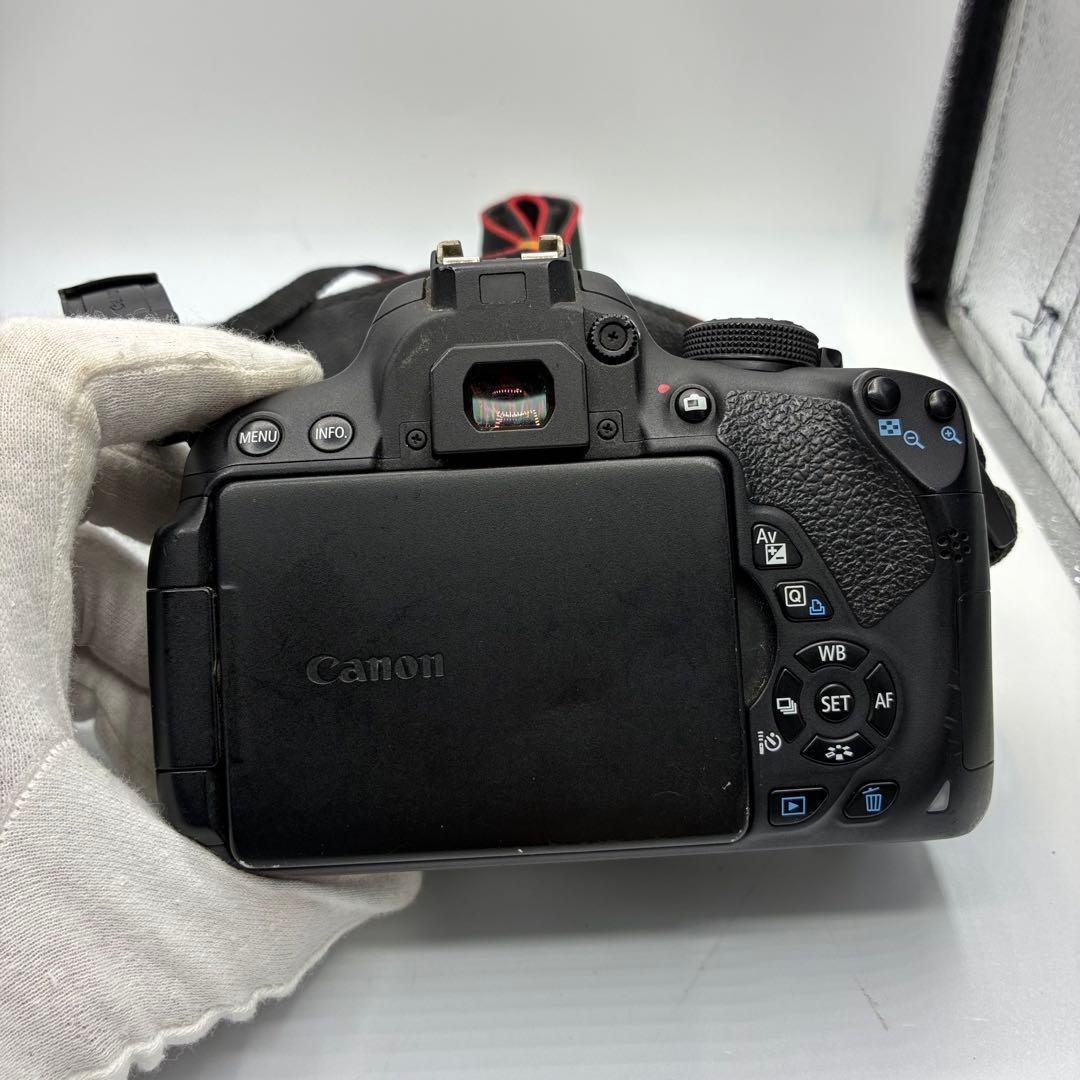 ⭐️Canon EOS Kiss x7i デジタル一眼レフカメラ チャージャー付属