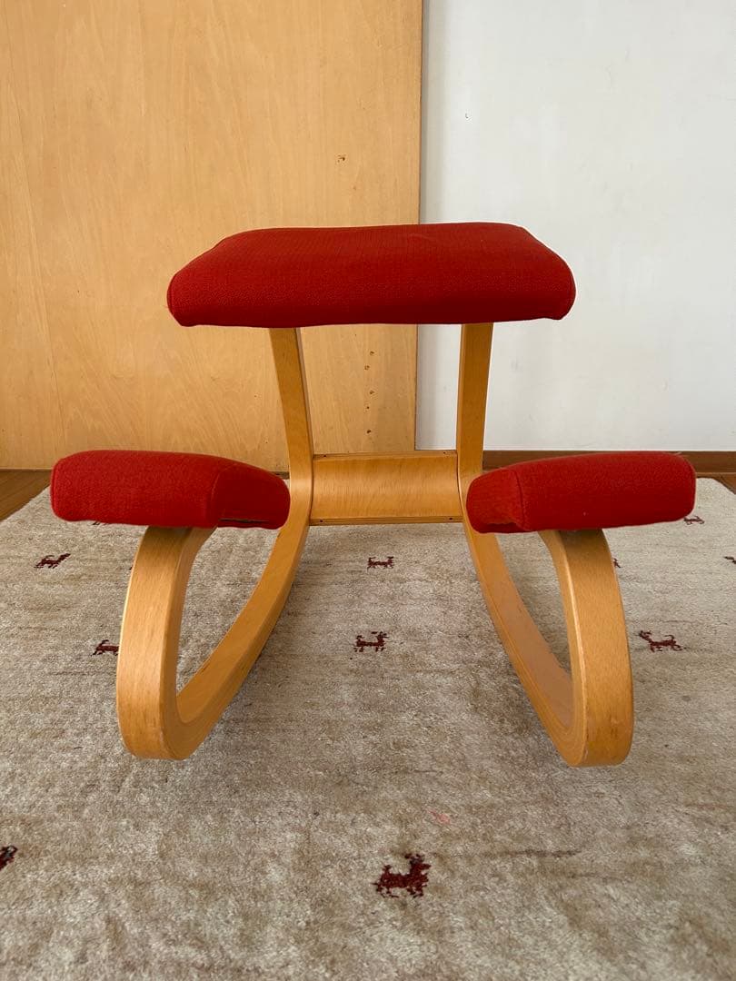 STOKKE（現Varier）のバランスチェア「バリアブル」