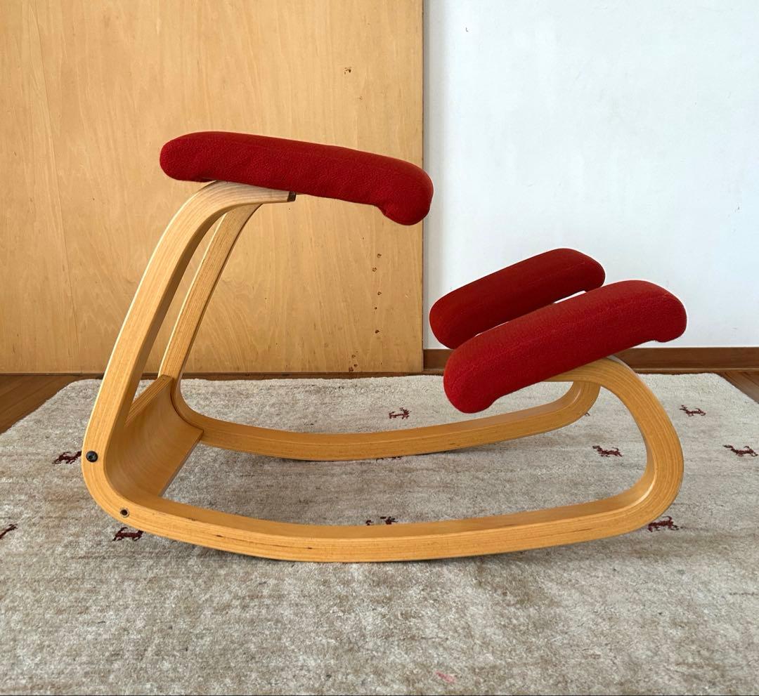 STOKKE（現Varier）のバランスチェア「バリアブル」