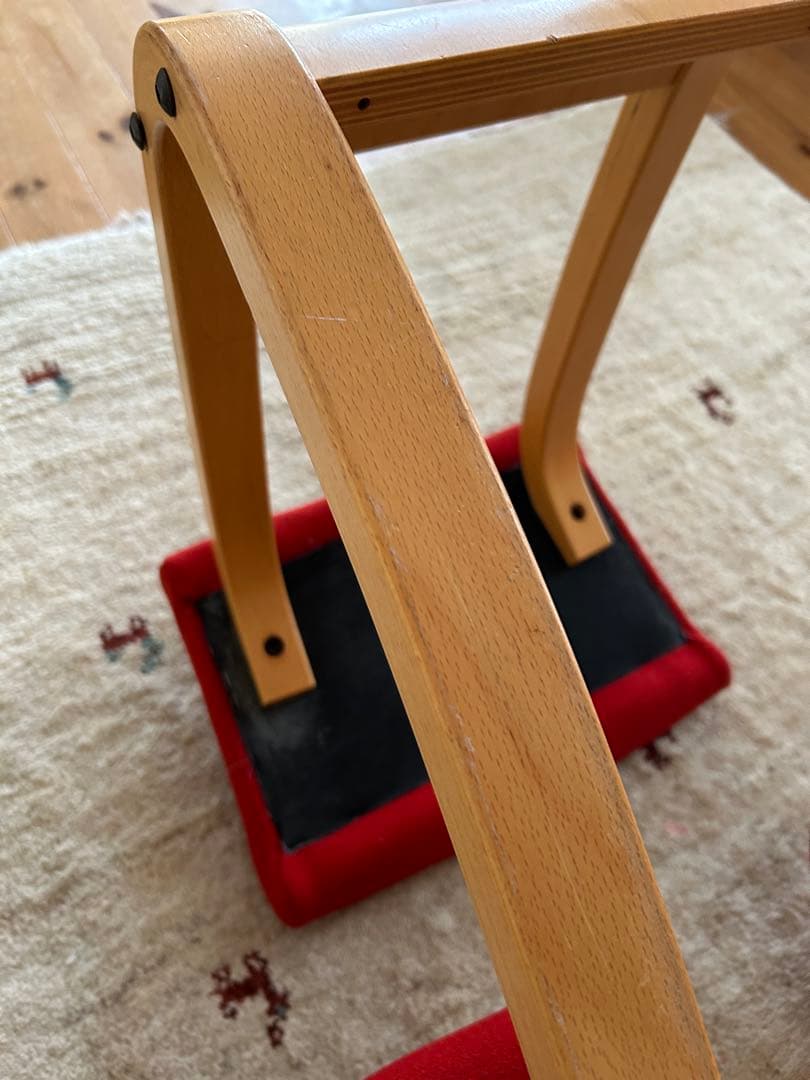 STOKKE（現Varier）のバランスチェア「バリアブル」