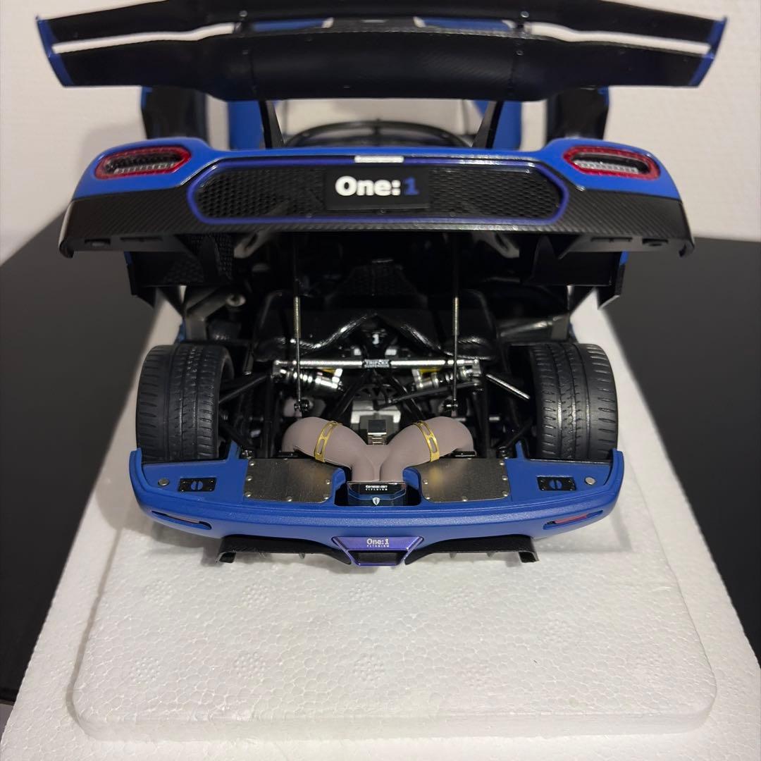 オートアート アゲーラOne:1 ブルー