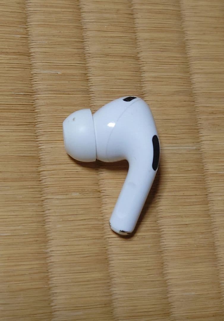 Apple AirPodspro2　Lightning(A2699）　左耳用