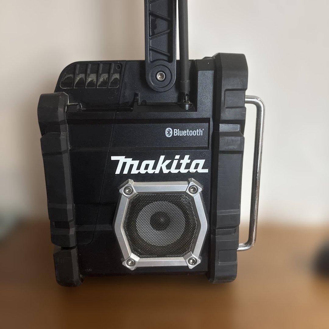Makita Bluetooth ラジオ　MR108