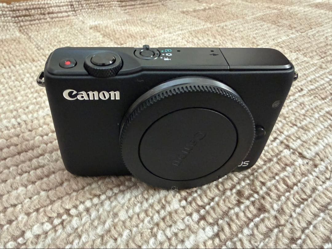 Canon EOS M10 ミラーレスカメラ 付属品多数