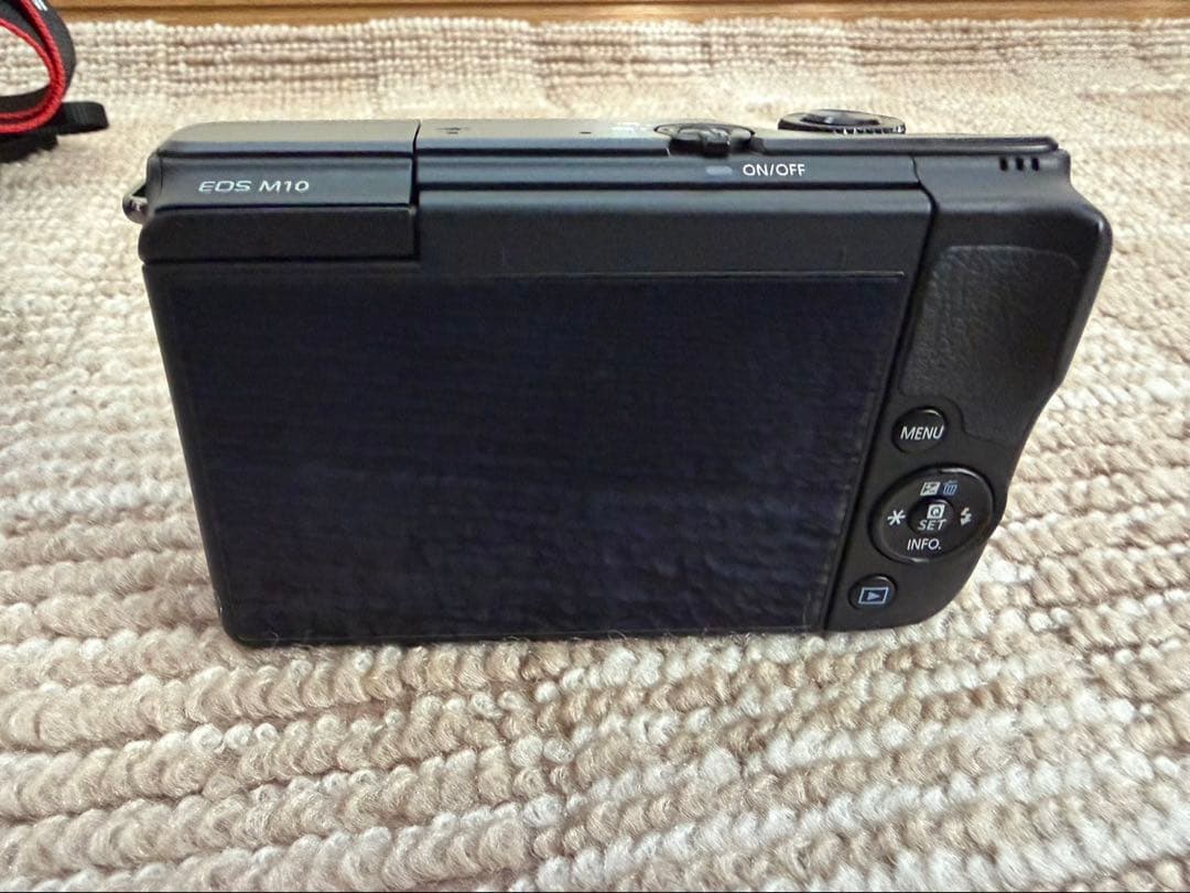 Canon EOS M10 ミラーレスカメラ 付属品多数