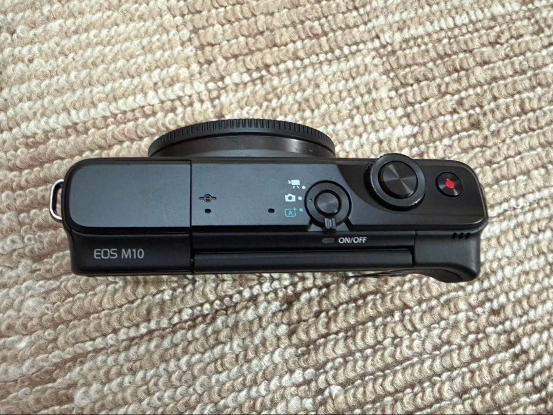 Canon EOS M10 ミラーレスカメラ 付属品多数