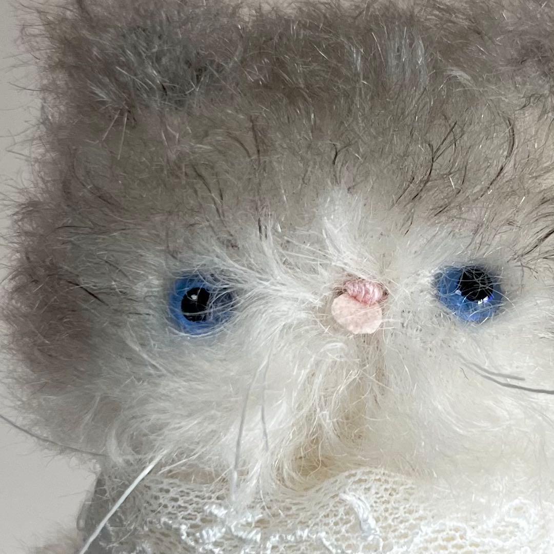 Art　ちいさなネコ　ハンドメイド　猫　ぬいぐるみ　作家　アートドール　a1