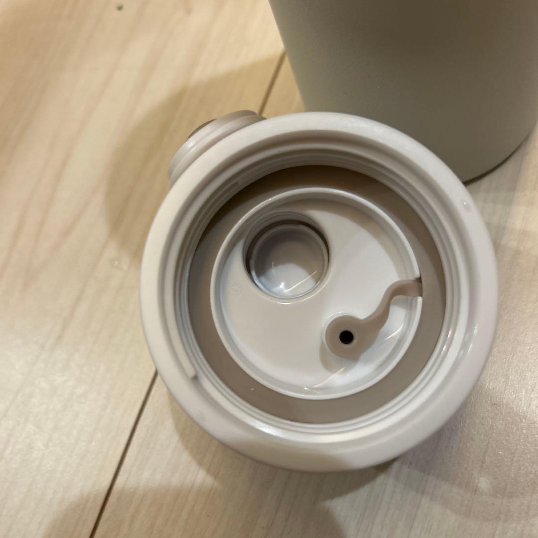 RHINOSHIELD AquaStand マグネットボトル 700ml