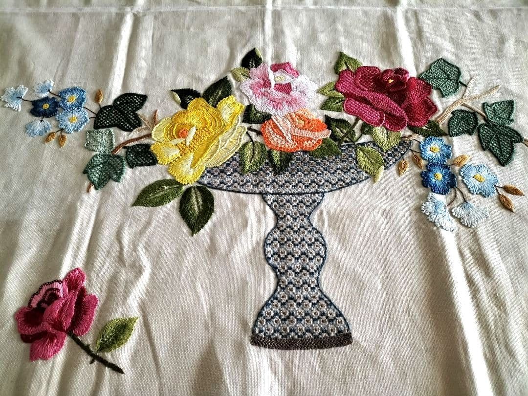 戸塚刺繍　花の刺繍 マルチクロス