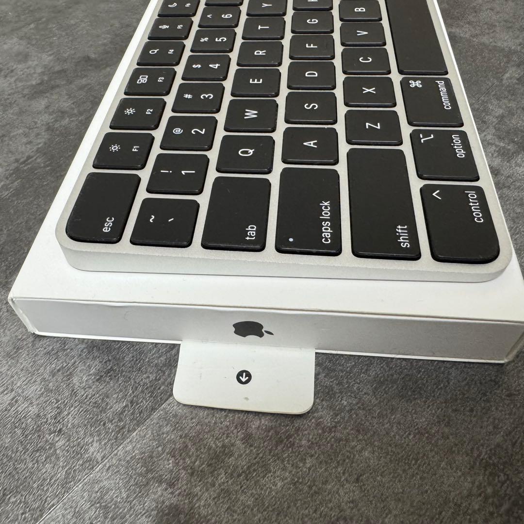 Magic Keyboard（テンキー付）- 英語（US）Appleシリコン搭載