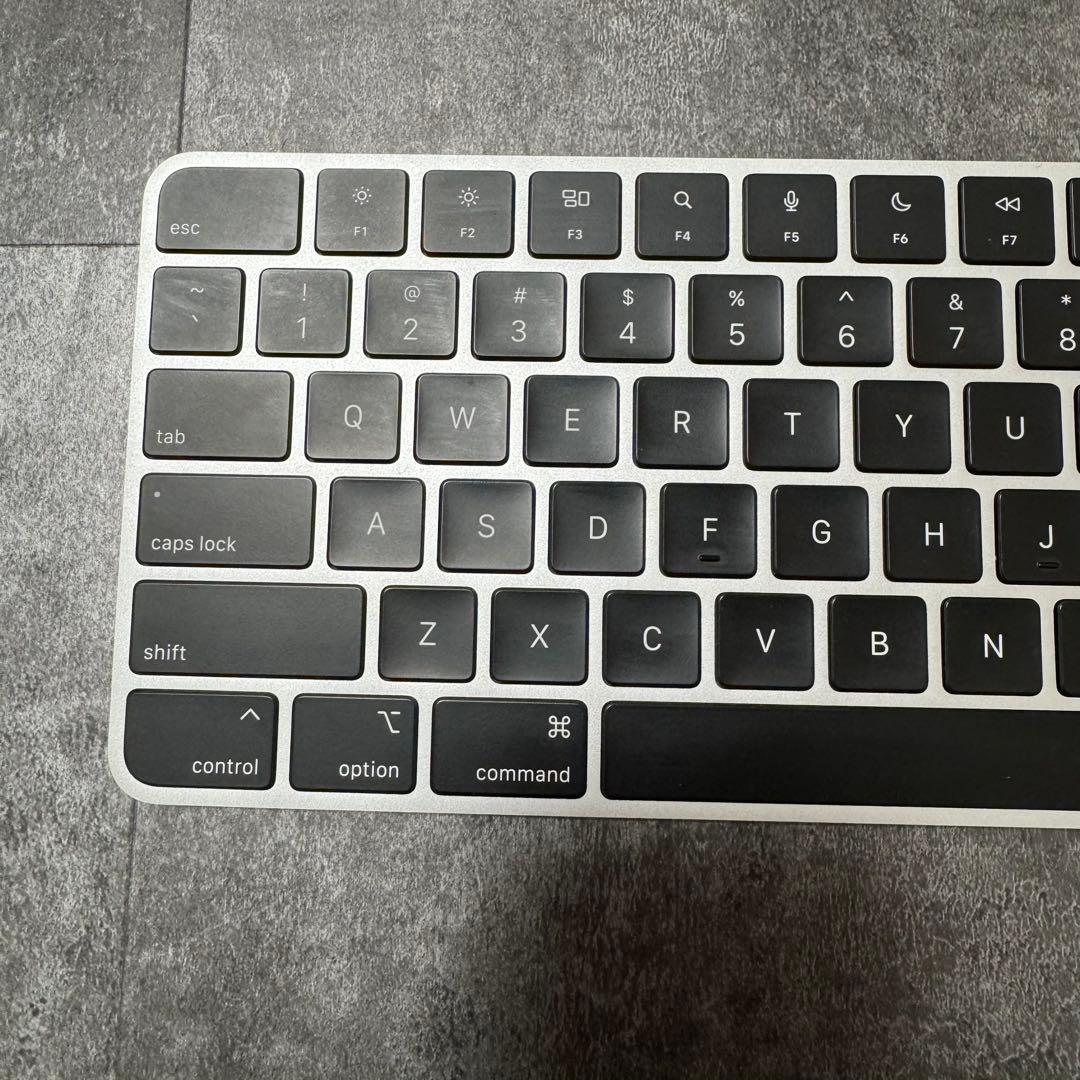 Magic Keyboard（テンキー付）- 英語（US）Appleシリコン搭載
