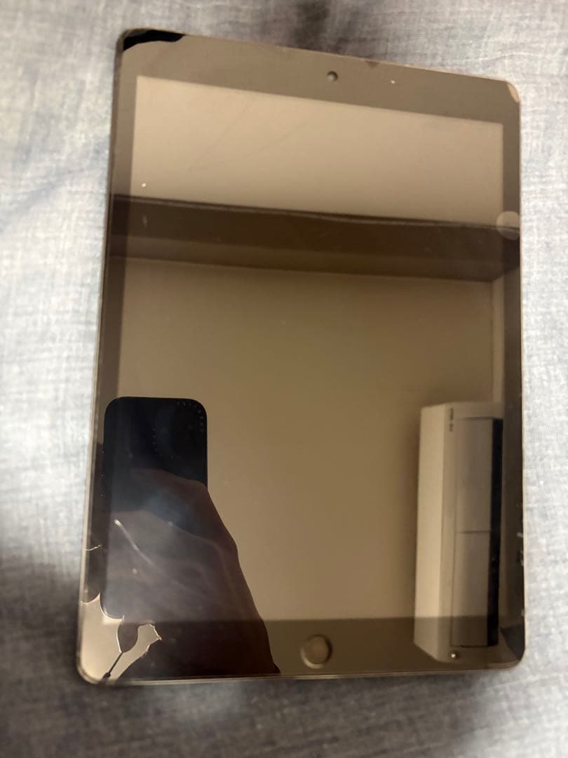 iPad 第7世代 32GB Wi-Fi フィルム付き