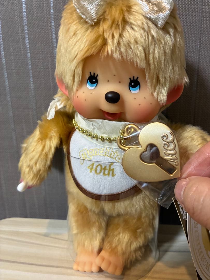 2014年　新品未使用モンチッチ 40周年限定 ゴールドS（女）希少　ブルーアイ