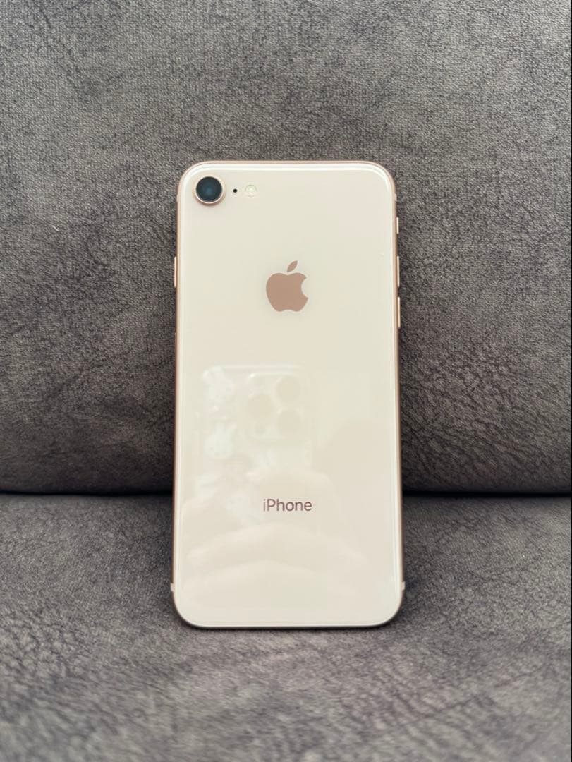 iPhone 8 64GB ゴールド SIMフリー バッテリー83% 動作確認済