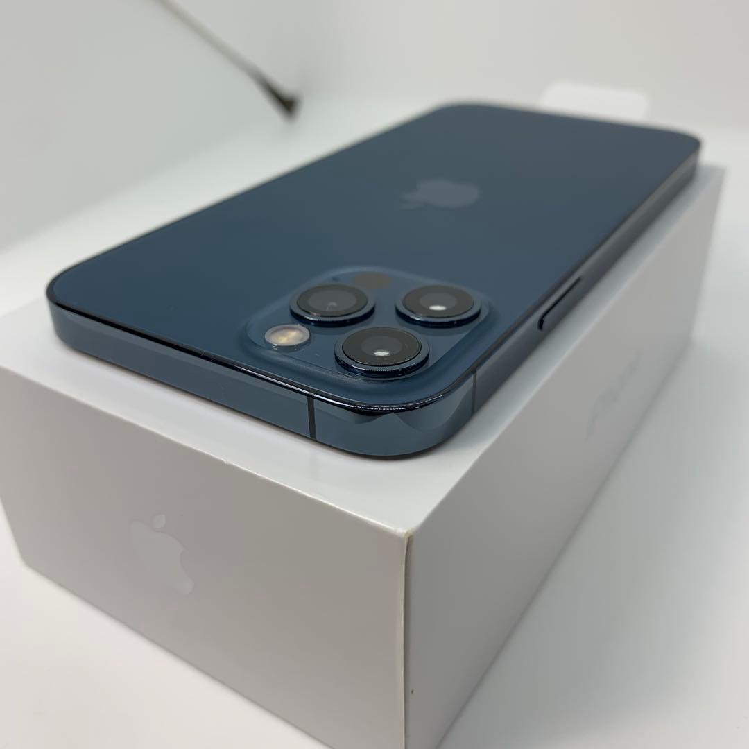 未使用　iPhone 12 pro 256 GB SIMフリー　ブルー　本体
