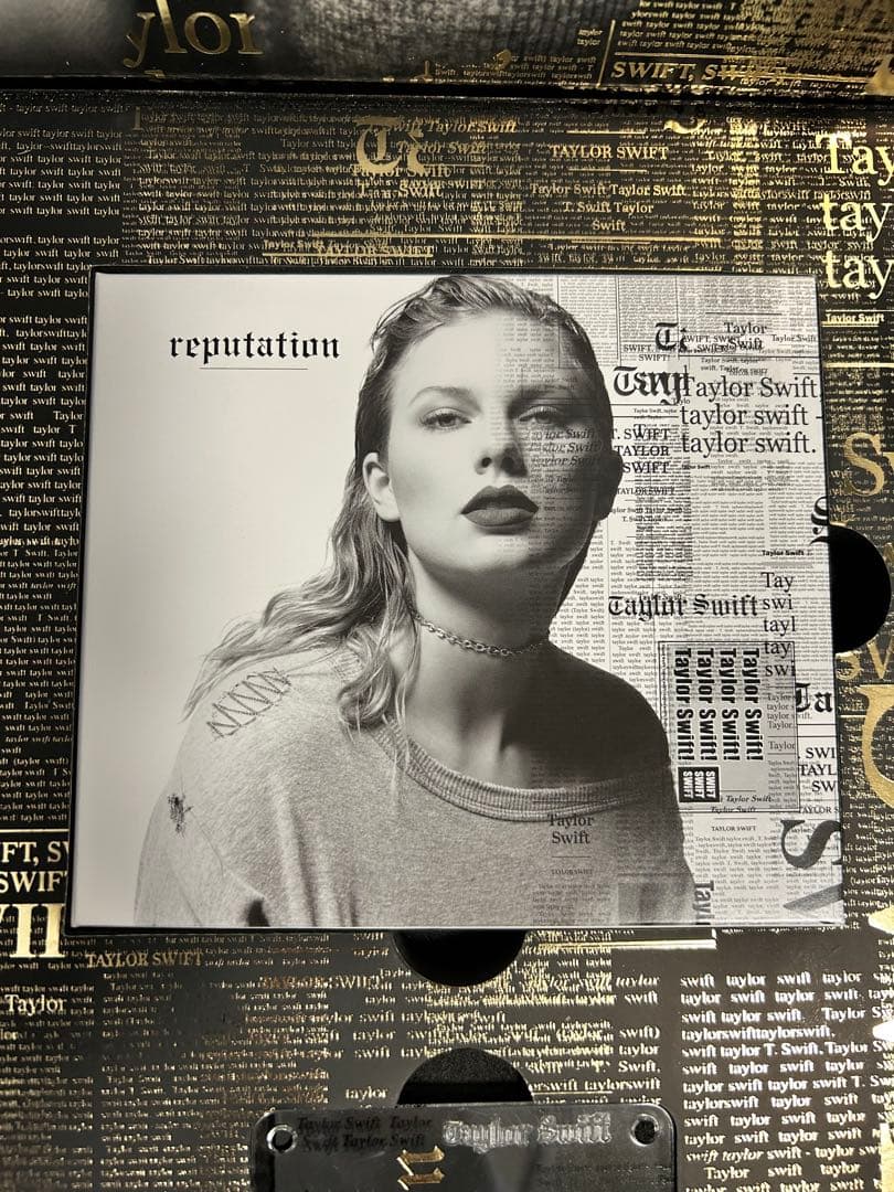 【直筆サイン付】テイラースウィフト reputation VIP BOX 限定版