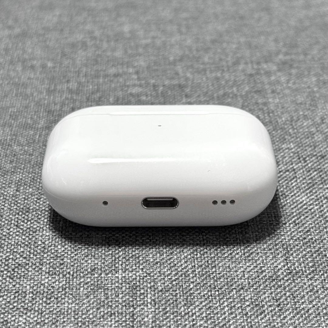 【綺麗】Apple AirPods Pro 第2世代 USB-C 充電ケース