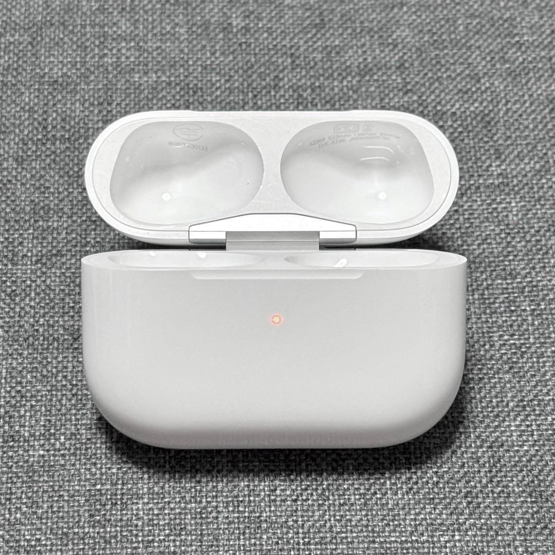 【綺麗】Apple AirPods Pro 第2世代 USB-C 充電ケース