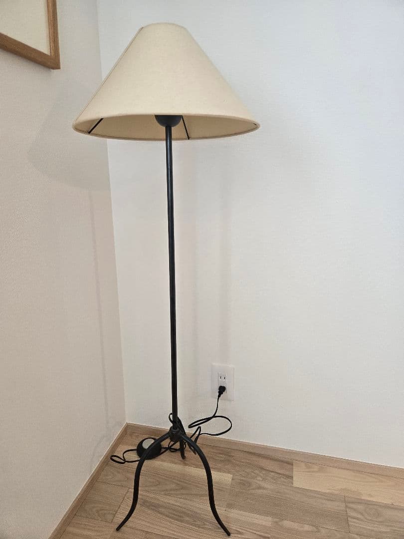 IDÉE　TRIPOD FLOOR LAMP　IDÉE