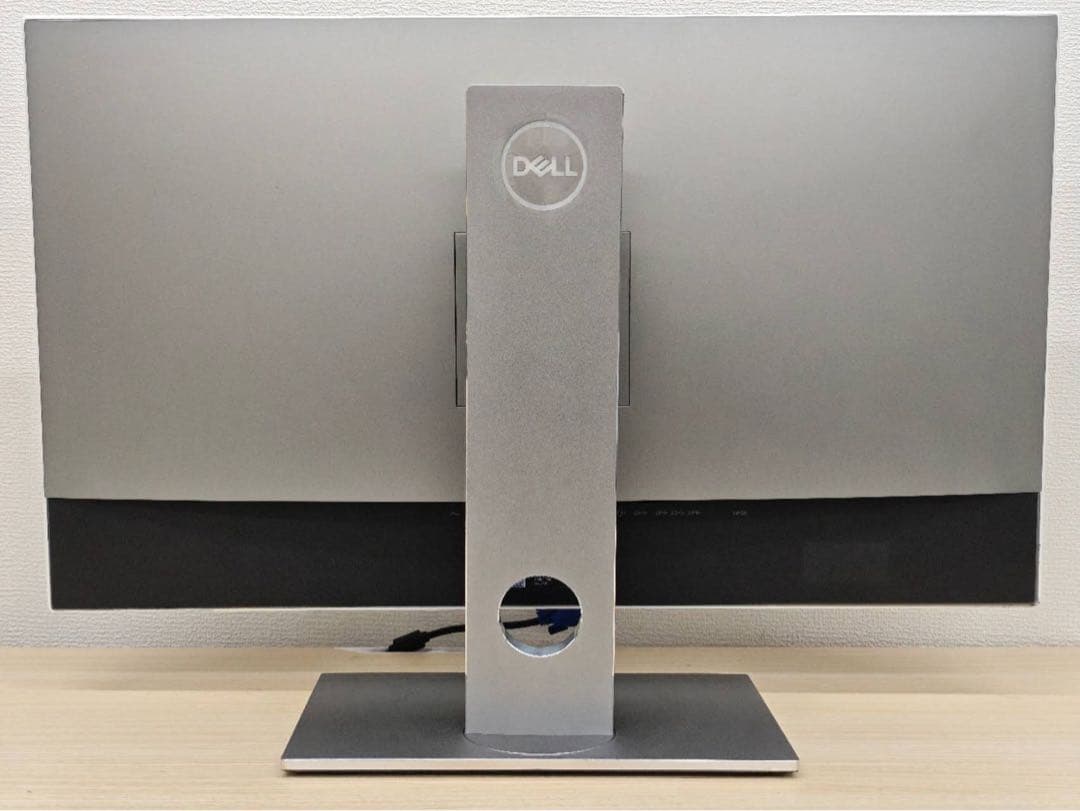 Dell デジタル ハイエンド シリーズ 32 8K モニター UP3218K