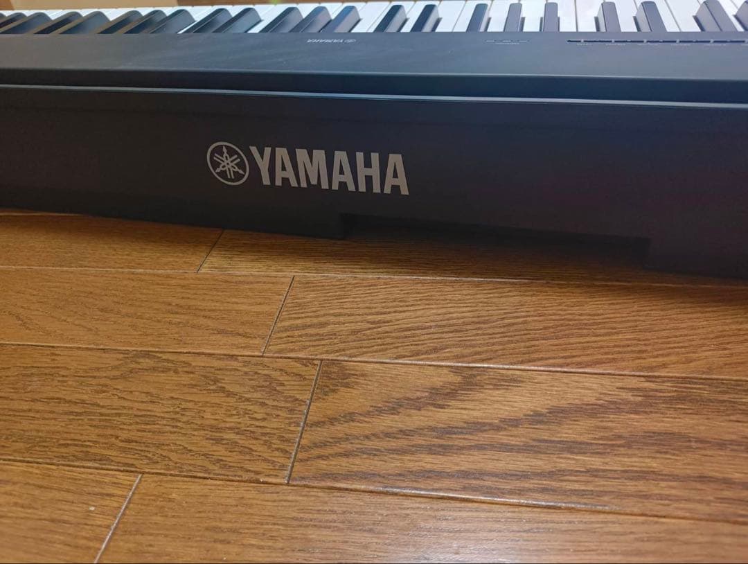 ヤマハ　P225B 電子ピアノ　キーボード　ブラック