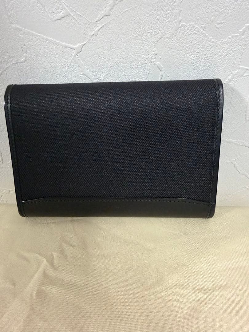 ハンティングワールド　三つ折り　財布