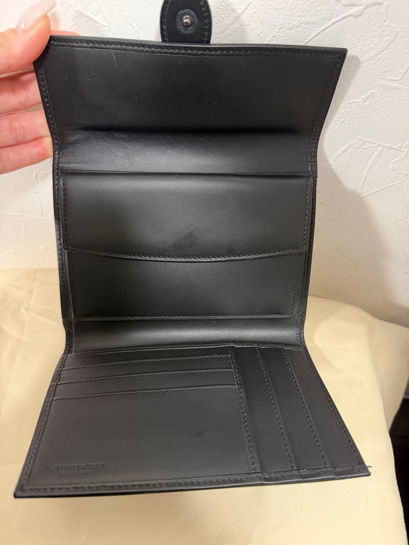 ハンティングワールド　三つ折り　財布