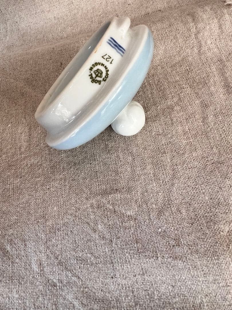 ロイヤルコペンハーゲンコーヒーポット 春の花を活けても素敵