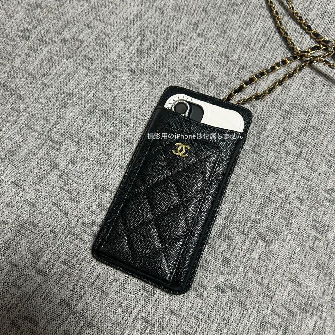 CHANELノベルティ スマホ ショルダーバッグ黒　・カード入れ付き