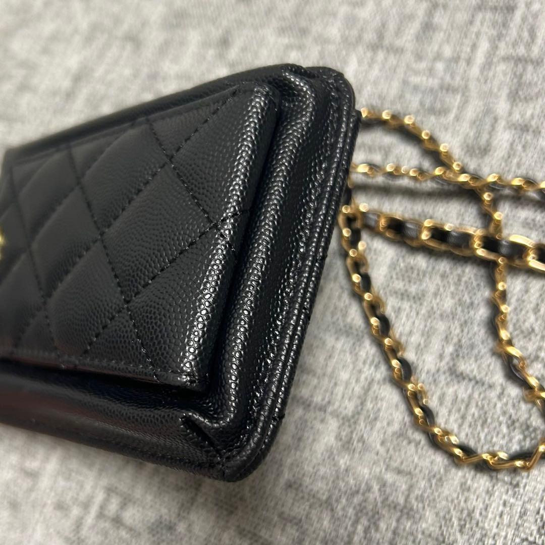 CHANELノベルティ スマホ ショルダーバッグ黒　・カード入れ付き
