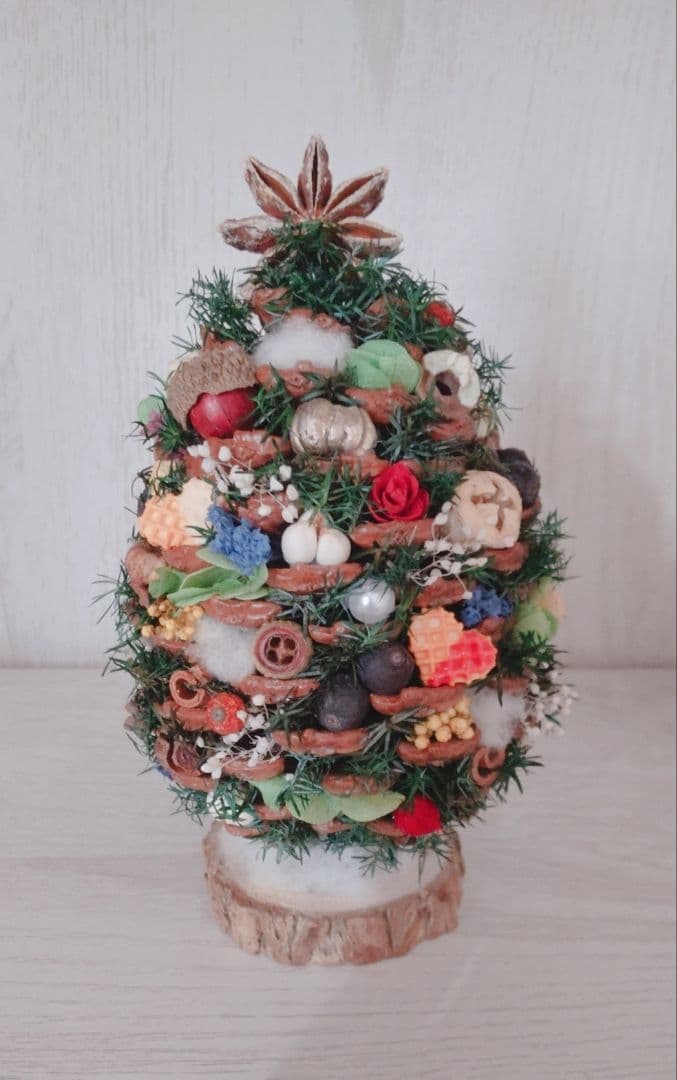 松ぼっくりツリー　大王松　クリスマスツリー　クリスマス　プリザーブド　スイーツ